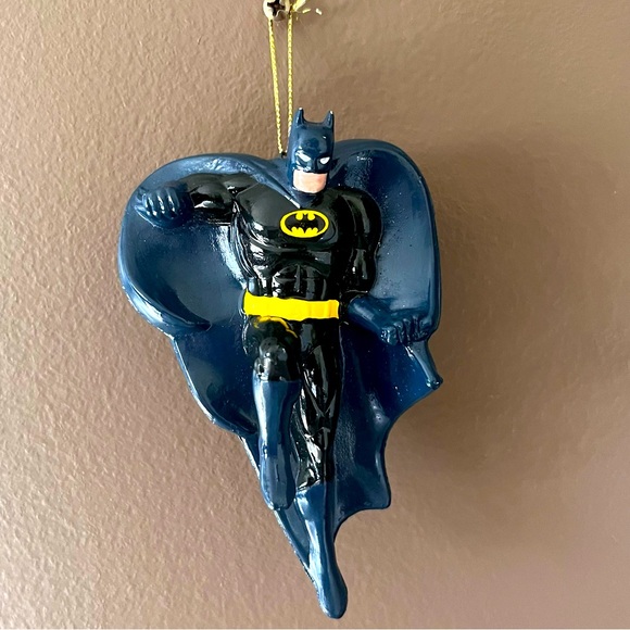 Batman Tree Ornament DC Comics. - Picture 1 of 9